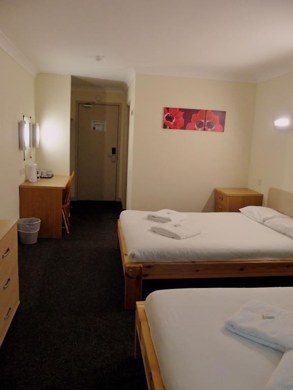Almond House Lodge Единбург Екстериор снимка